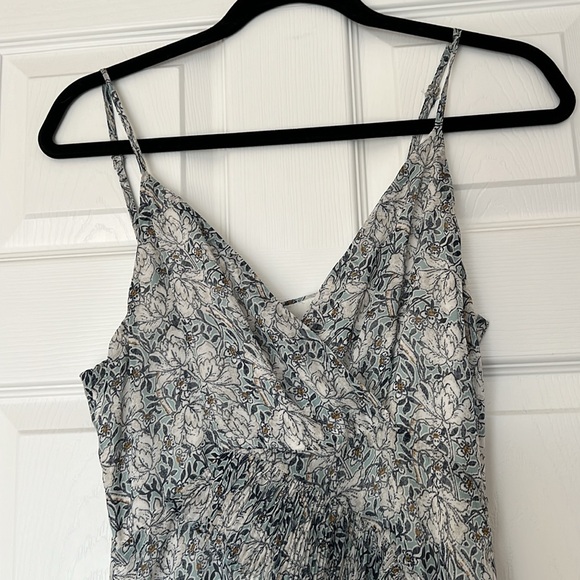 Lulu’s Dress - Picture 5 of 6